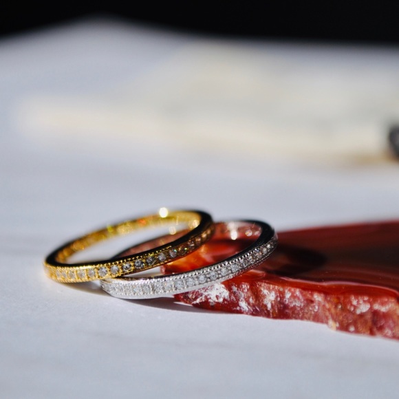⚡️SALE One Minimalist CZ Stone band ring - Picture 1 of 3